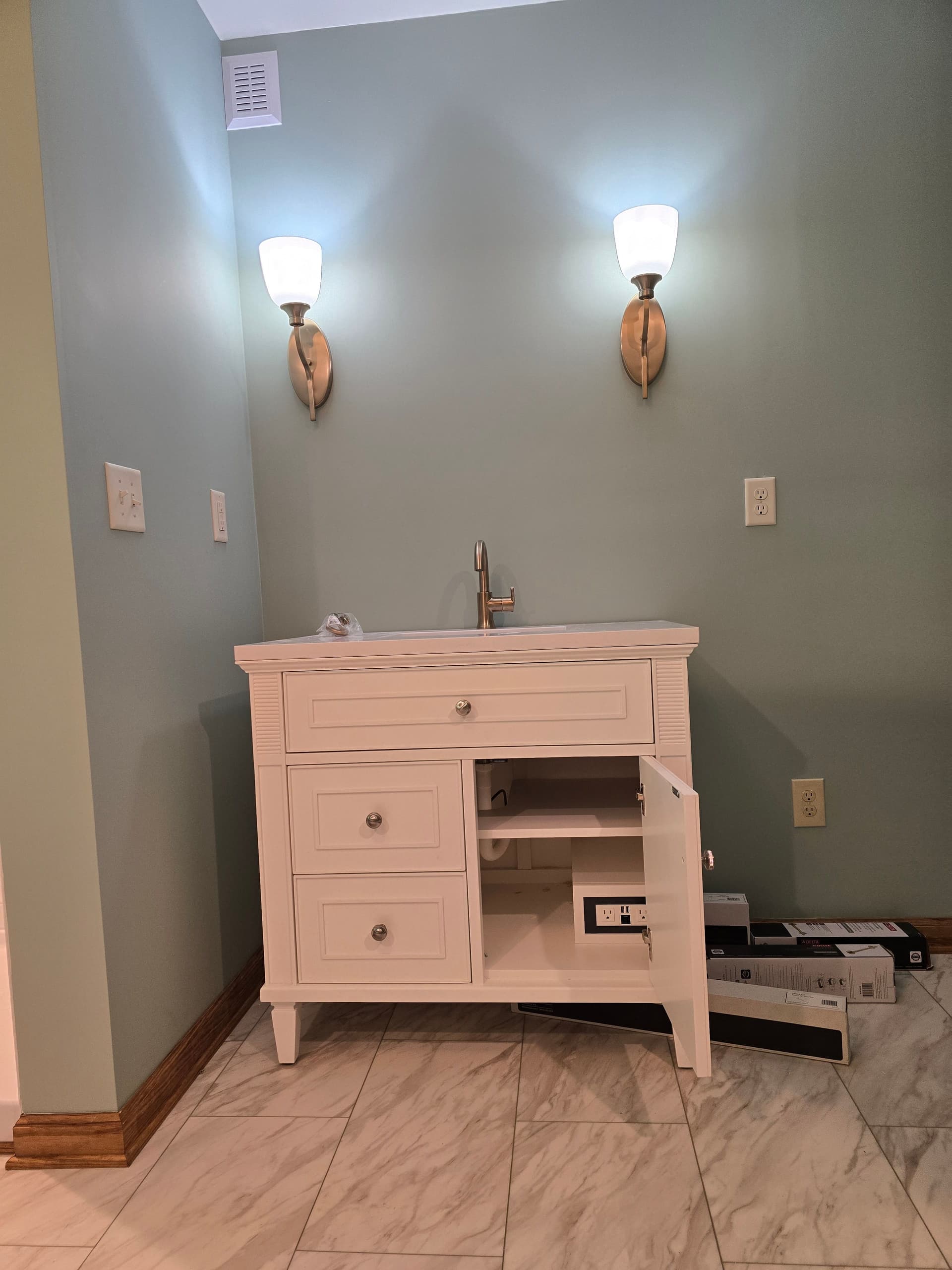 Gallery photos for South Pittsburgh Bathroom Transformation with Elegant Fixtures: Image #3