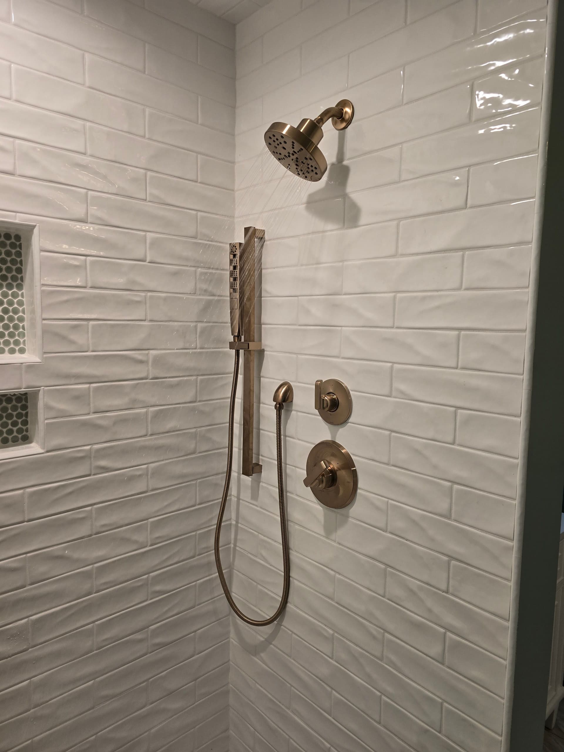 Gallery photos for South Pittsburgh Bathroom Transformation with Elegant Fixtures: Image #2