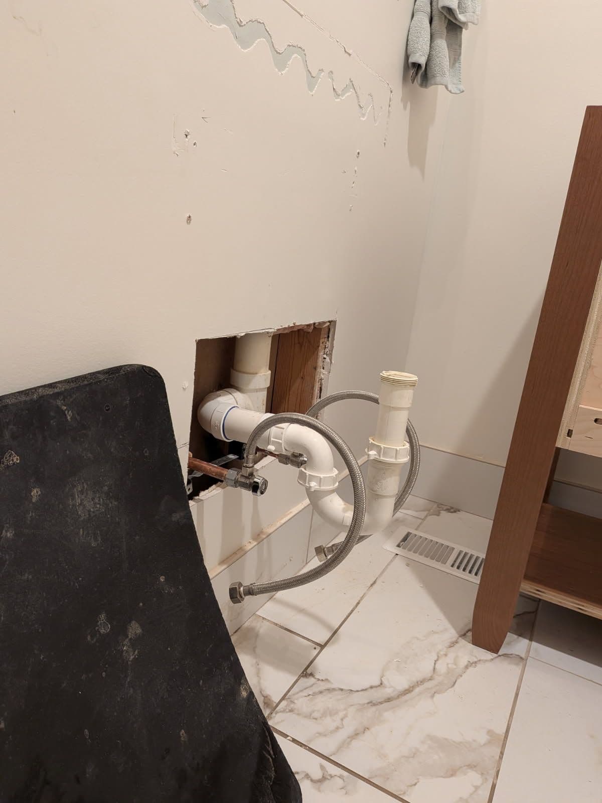 Expert Plumbing for a Stylish Vanity Fit image